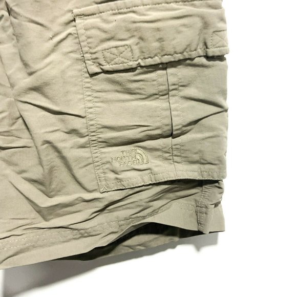 [SOLD]The North Face Men’s Medium Belted Nylon Cargo Shorts Khaki Hiking Outdoor - Picture 4 of 6